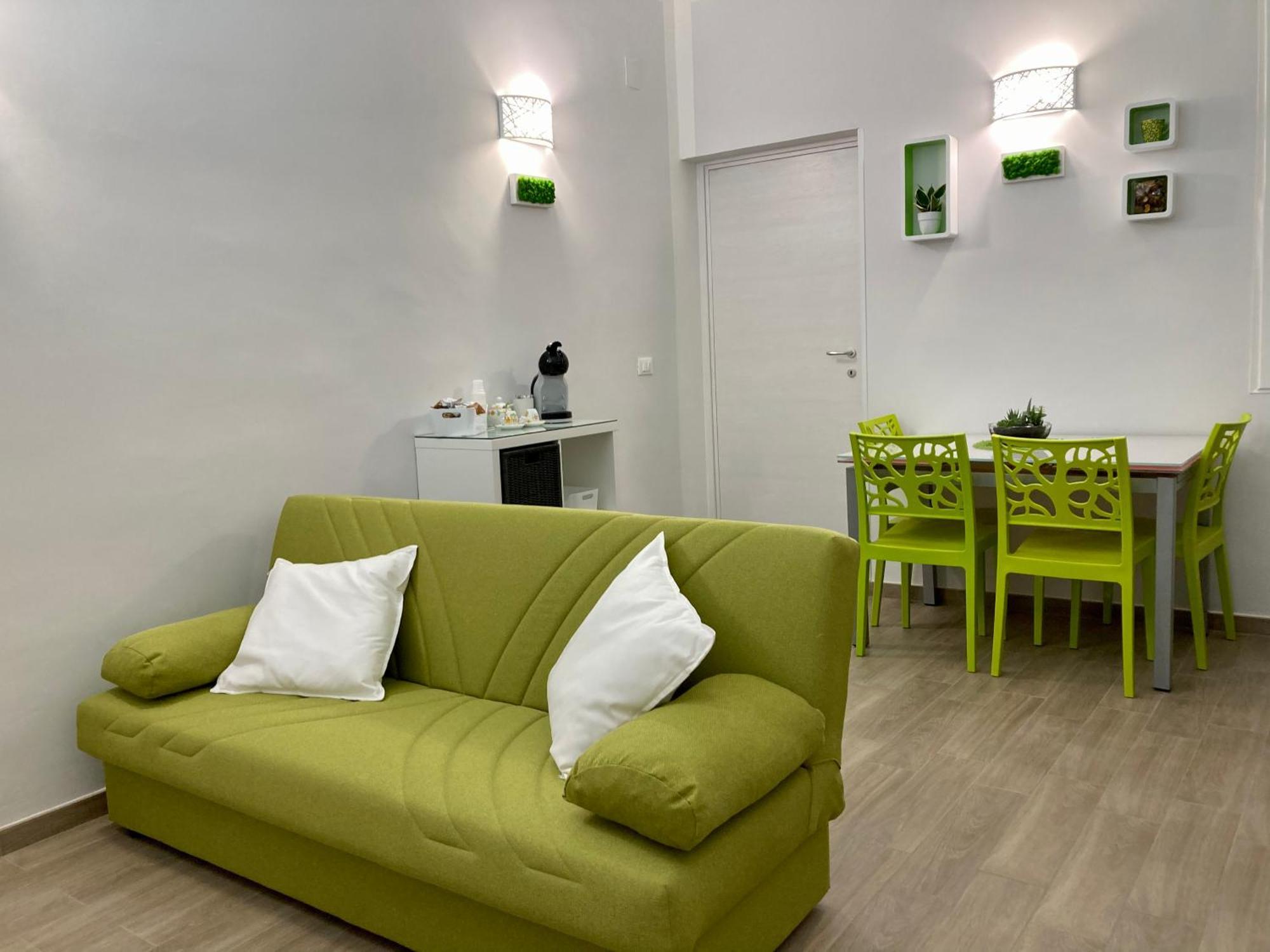 Casa Semplice Apartment ตารันโต ภายนอก รูปภาพ